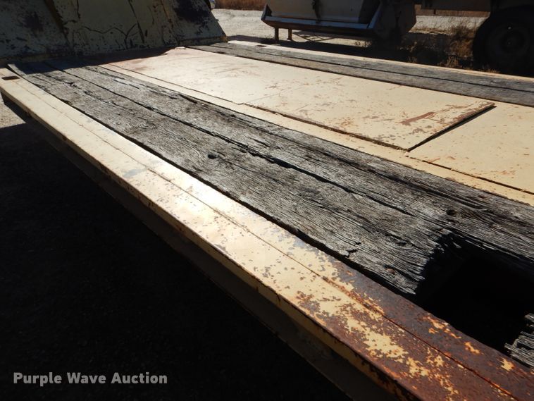 image for item FG9863 1980 Hercules equipment trailer