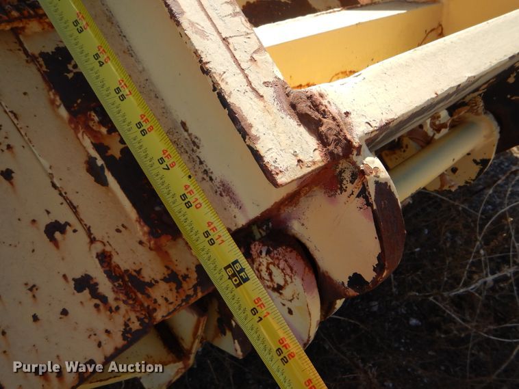 image for item FG9863 1980 Hercules equipment trailer