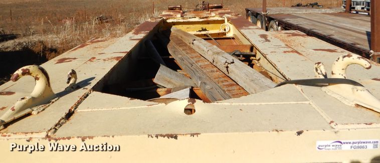 image for item FG9863 1980 Hercules equipment trailer