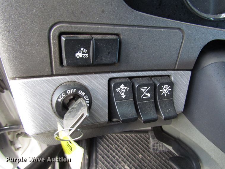 image for item FO9378 2016 Kenworth T680 semi truck