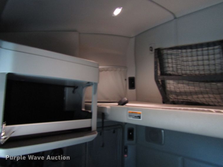 image for item FO9378 2016 Kenworth T680 semi truck