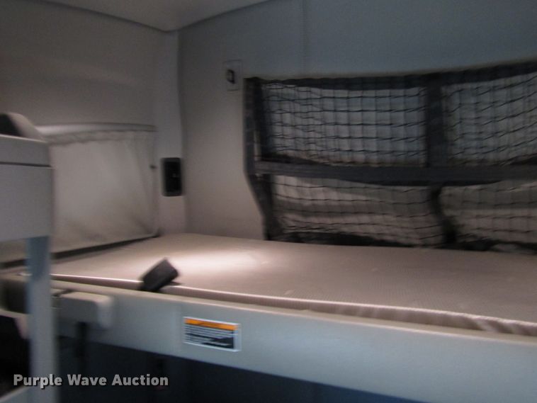 image for item FO9378 2016 Kenworth T680 semi truck