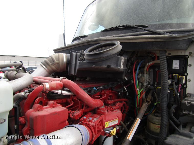 image for item FO9378 2016 Kenworth T680 semi truck