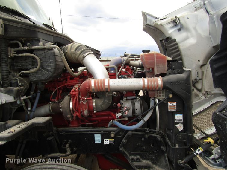 image for item FO9378 2016 Kenworth T680 semi truck