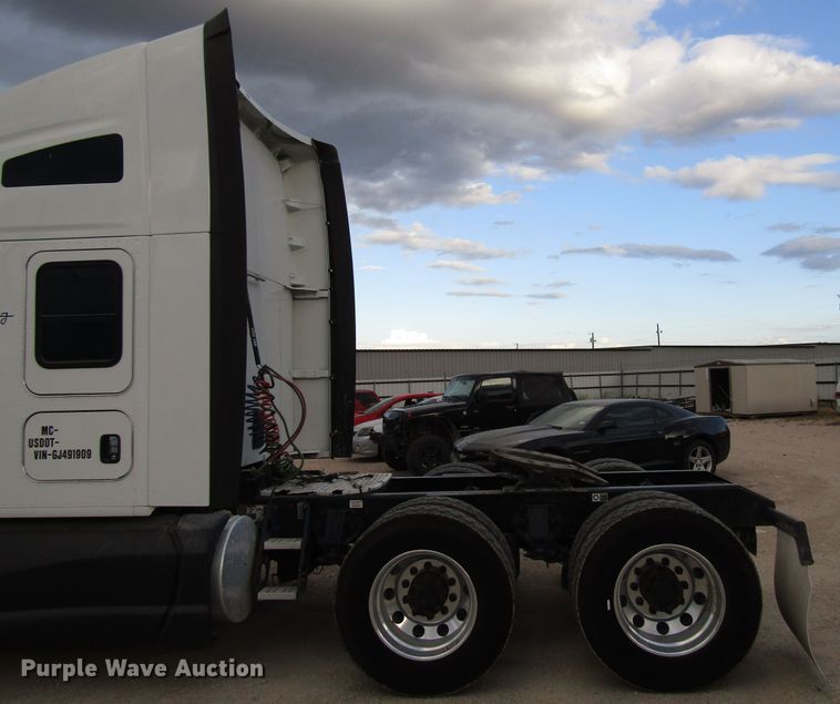 image for item FO9378 2016 Kenworth T680 semi truck