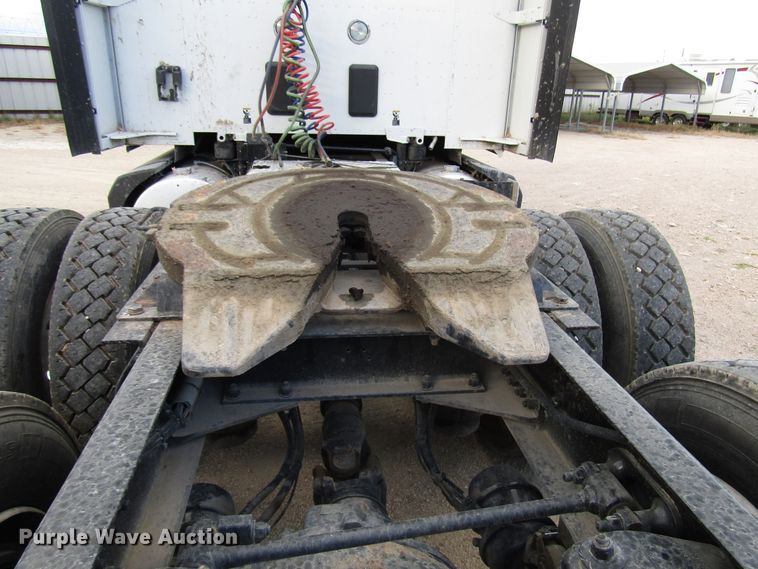 image for item FO9378 2016 Kenworth T680 semi truck