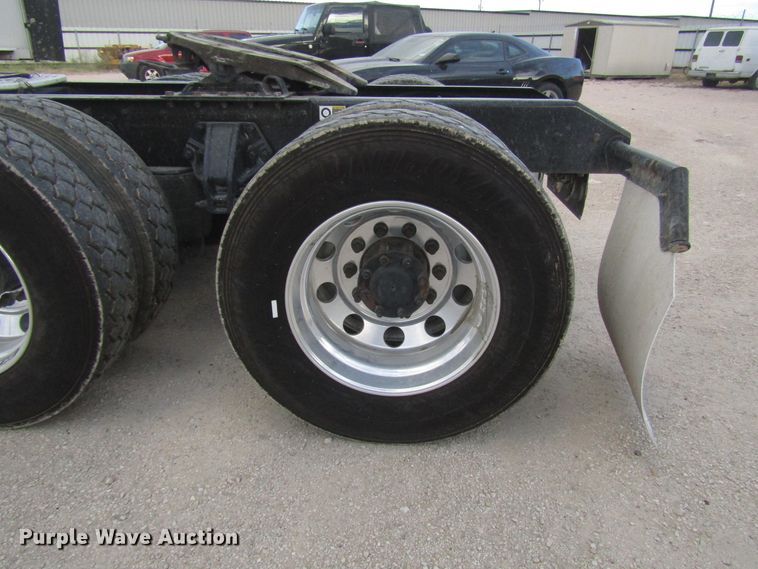 image for item FO9378 2016 Kenworth T680 semi truck