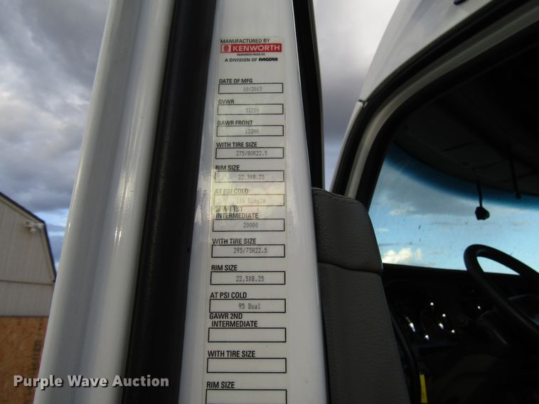 image for item FO9378 2016 Kenworth T680 semi truck