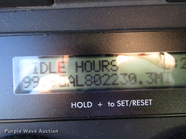 image for item FO9379 2010 Freightliner Cascadia semi truck