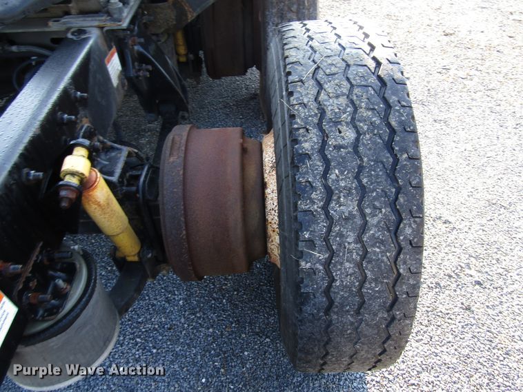 image for item FO9379 2010 Freightliner Cascadia semi truck