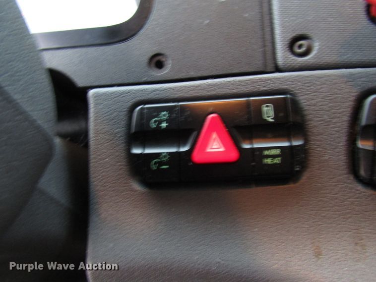 image for item FO9380 2014 Freightliner Cascadia semi truck