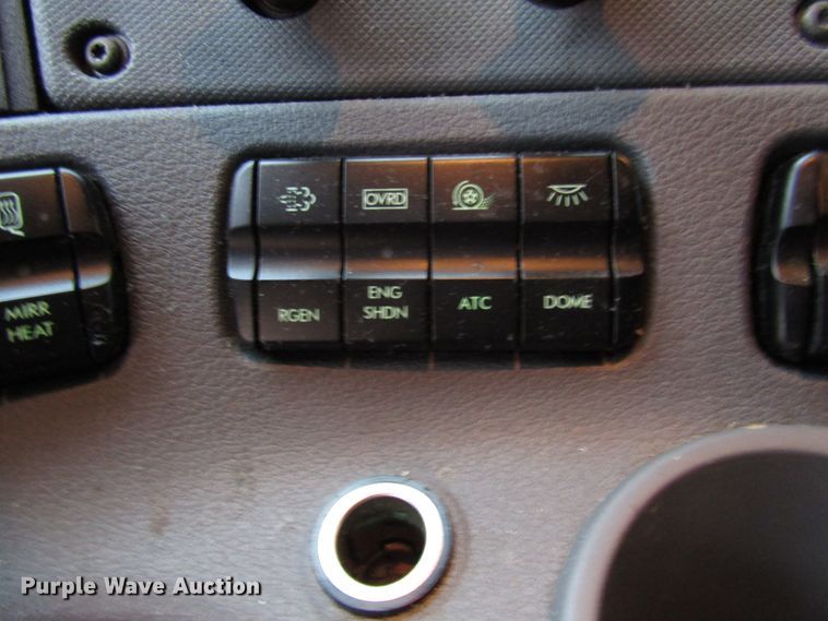 image for item FO9380 2014 Freightliner Cascadia semi truck