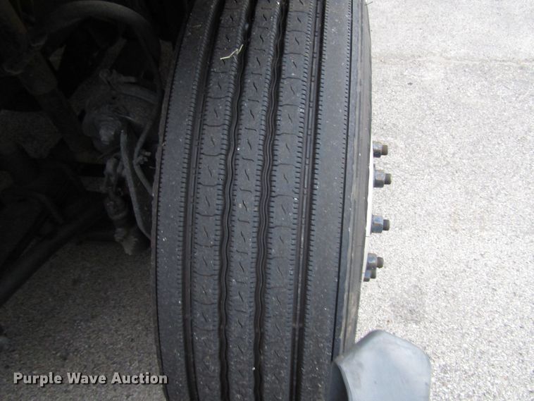 image for item FO9380 2014 Freightliner Cascadia semi truck