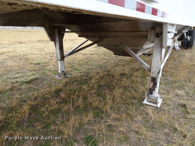 image for item GC9075 2009 CTS GHT-40 ST double hopper grain trailer