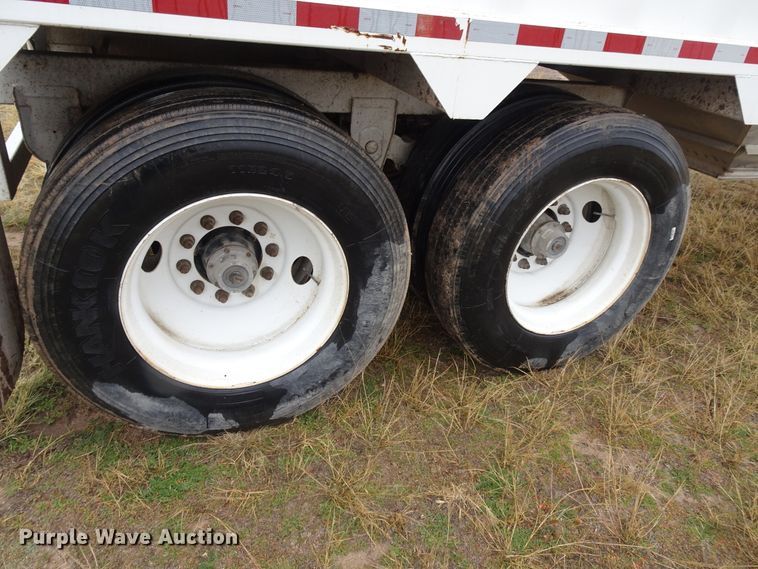 image for item GC9075 2009 CTS GHT-40 ST double hopper grain trailer