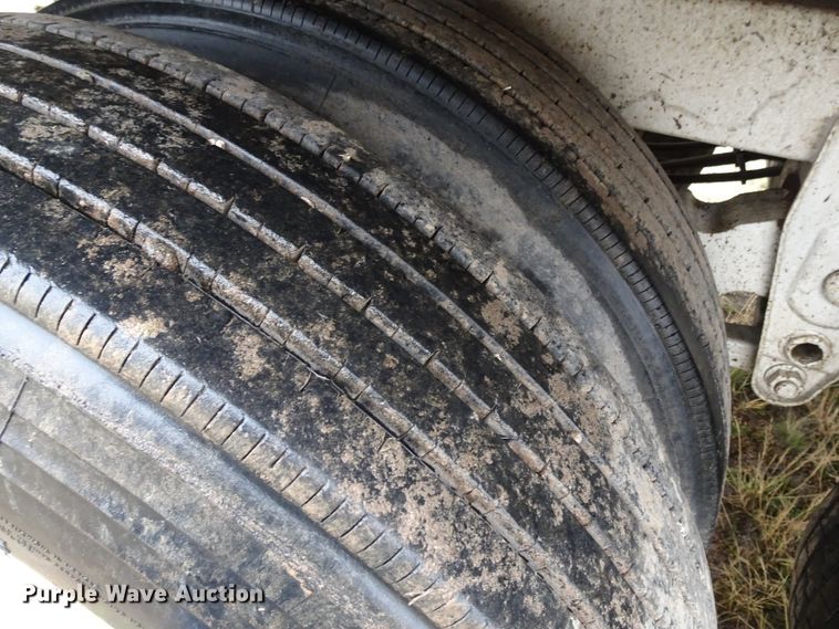 image for item GC9075 2009 CTS GHT-40 ST double hopper grain trailer