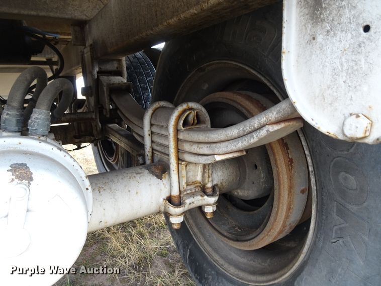 image for item GC9075 2009 CTS GHT-40 ST double hopper grain trailer