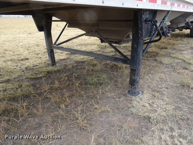 image for item GC9076 2008 Neville double hopper grain trailer