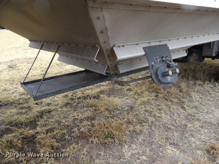 image for item GC9076 2008 Neville double hopper grain trailer
