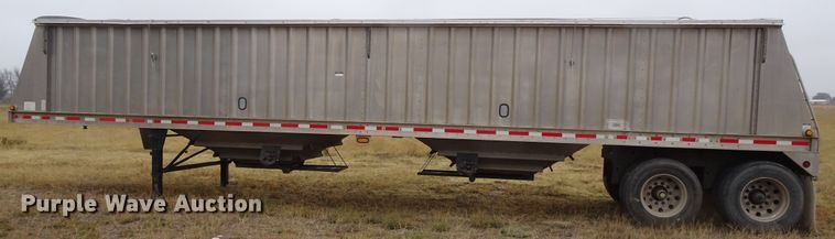 image for item GC9077 2007 Neville double hopper grain trailer