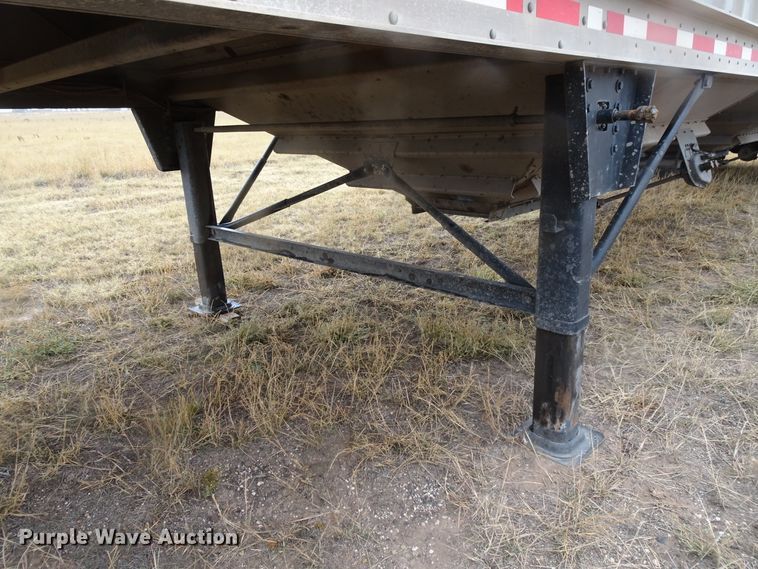 image for item GC9077 2007 Neville double hopper grain trailer