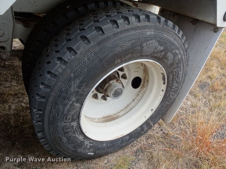 image for item GC9078 2010 CTS GHT-40 double hopper grain trailer