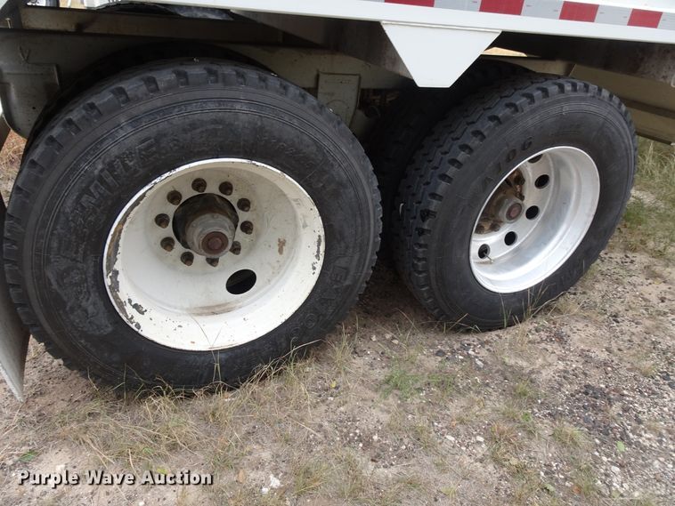 image for item GC9078 2010 CTS GHT-40 double hopper grain trailer