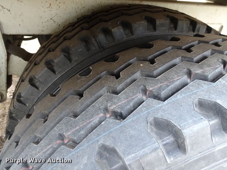 image for item GC9078 2010 CTS GHT-40 double hopper grain trailer