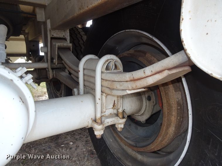 image for item GC9078 2010 CTS GHT-40 double hopper grain trailer