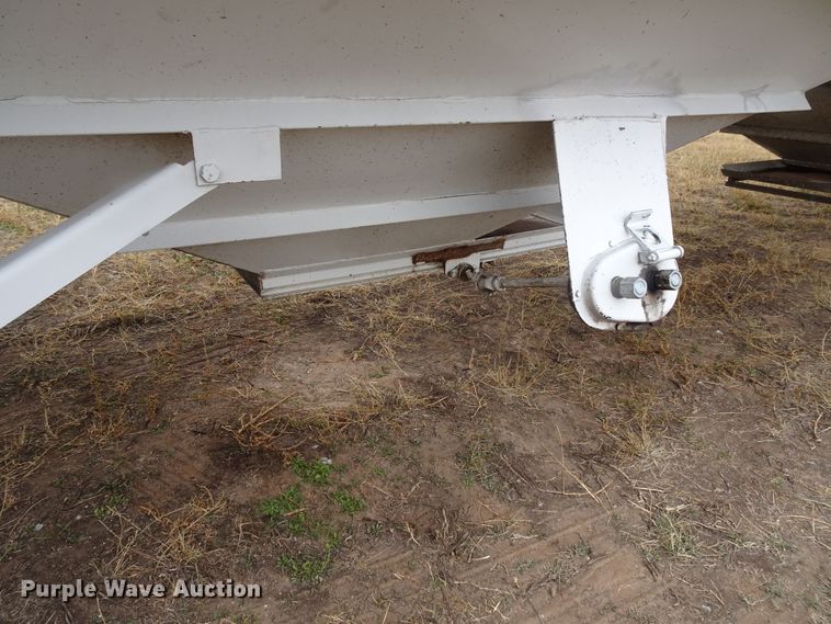 image for item GC9079 2010 CTS GHT-40 double hopper grain trailer