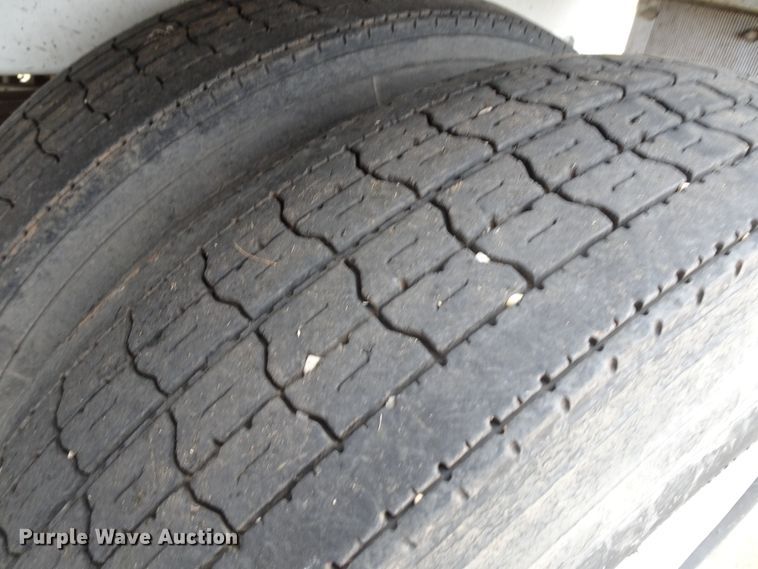 image for item GC9079 2010 CTS GHT-40 double hopper grain trailer