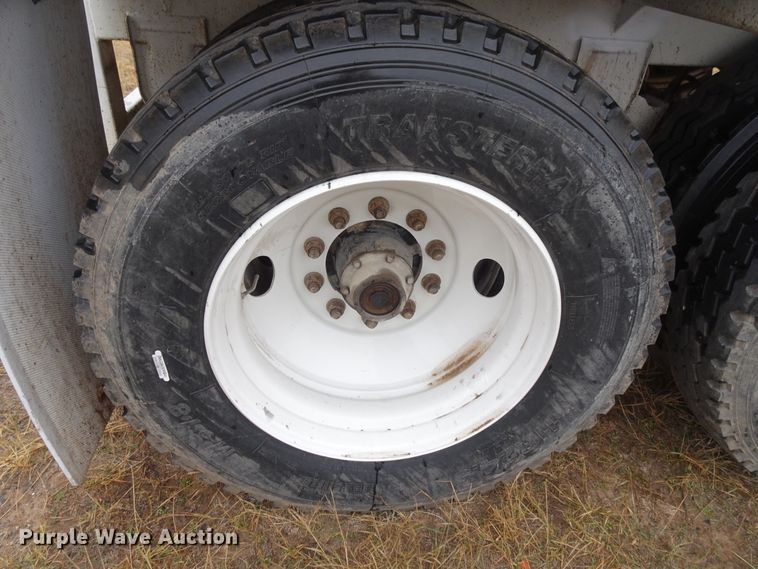 image for item GC9079 2010 CTS GHT-40 double hopper grain trailer