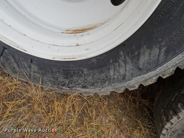 image for item GC9079 2010 CTS GHT-40 double hopper grain trailer