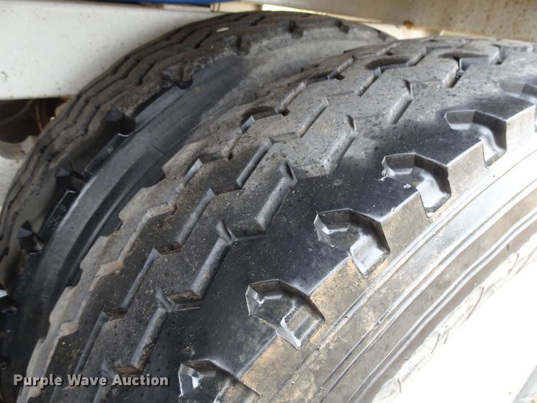 image for item GC9079 2010 CTS GHT-40 double hopper grain trailer