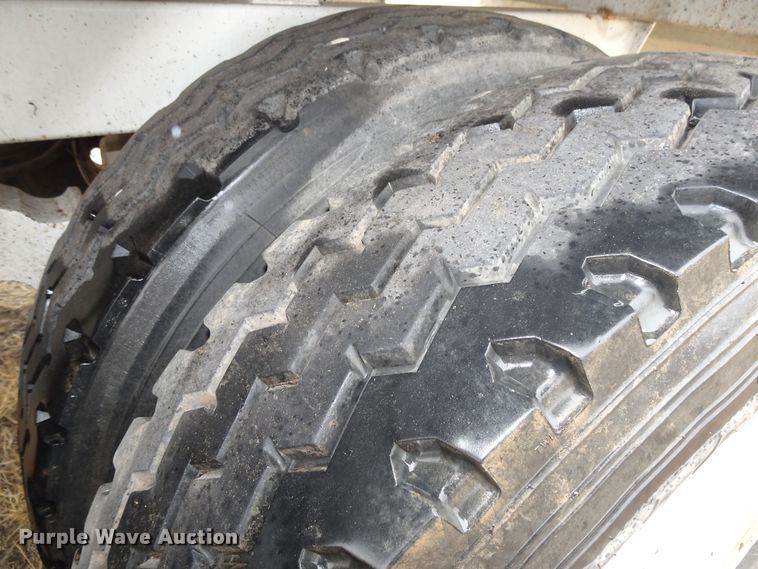 image for item GC9079 2010 CTS GHT-40 double hopper grain trailer