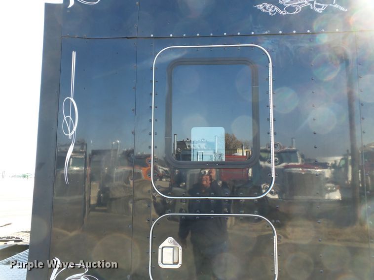 image for item H1181 2004 Kenworth W900 semi truck