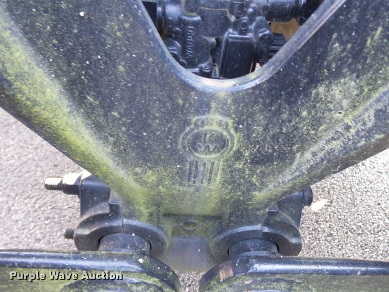 image for item H1181 2004 Kenworth W900 semi truck