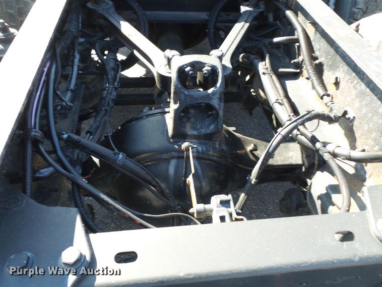 image for item H1181 2004 Kenworth W900 semi truck