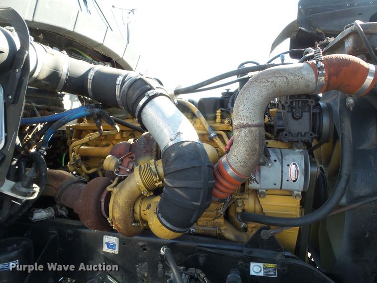 image for item H1181 2004 Kenworth W900 semi truck