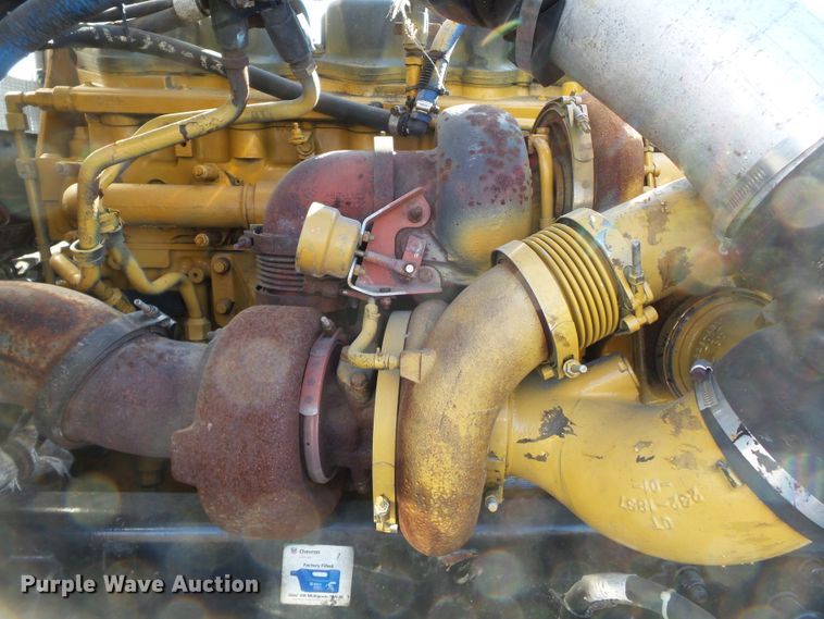 image for item H1181 2004 Kenworth W900 semi truck