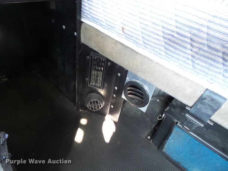 image for item H1181 2004 Kenworth W900 semi truck