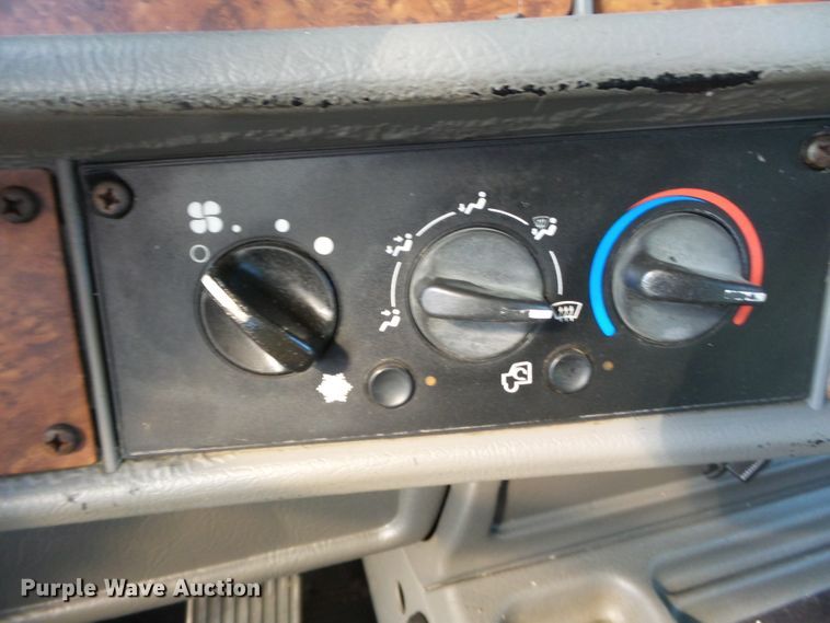 image for item H1181 2004 Kenworth W900 semi truck