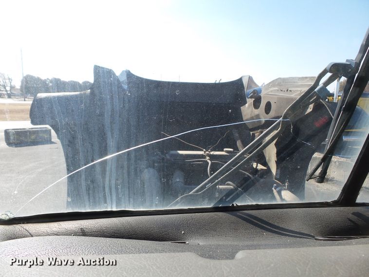 image for item H1181 2004 Kenworth W900 semi truck