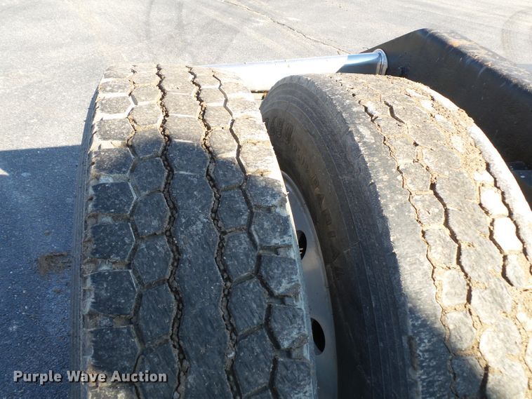 image for item H1181 2004 Kenworth W900 semi truck