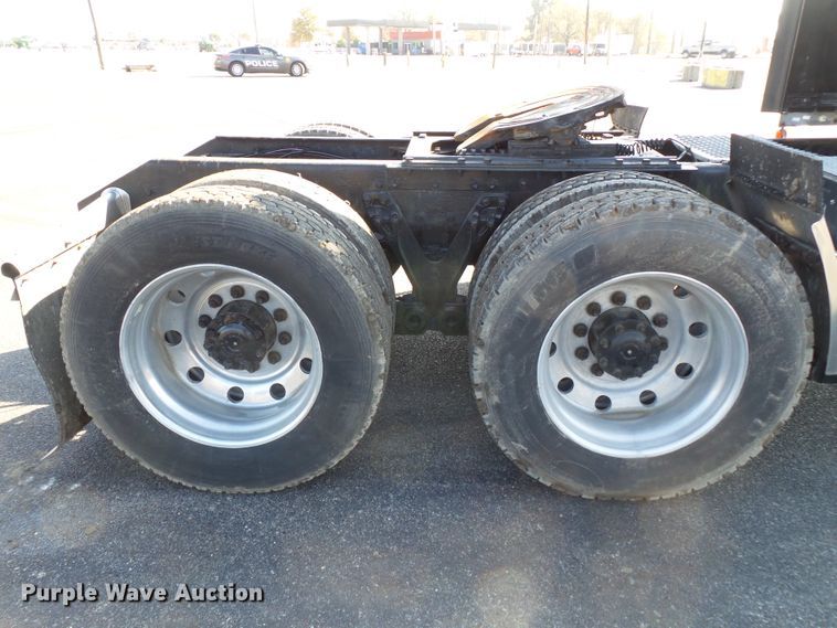 image for item H1181 2004 Kenworth W900 semi truck