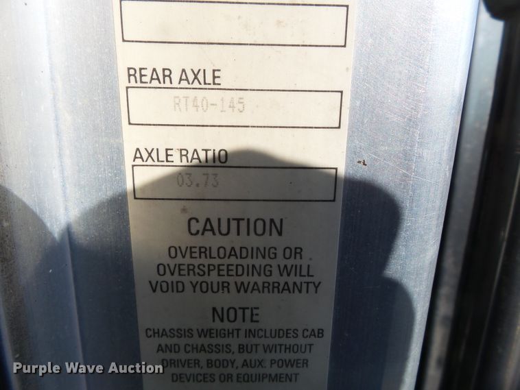 image for item H1181 2004 Kenworth W900 semi truck