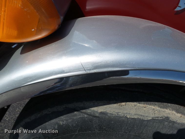 image for item H1182 2004 Peterbilt 379 semi truck