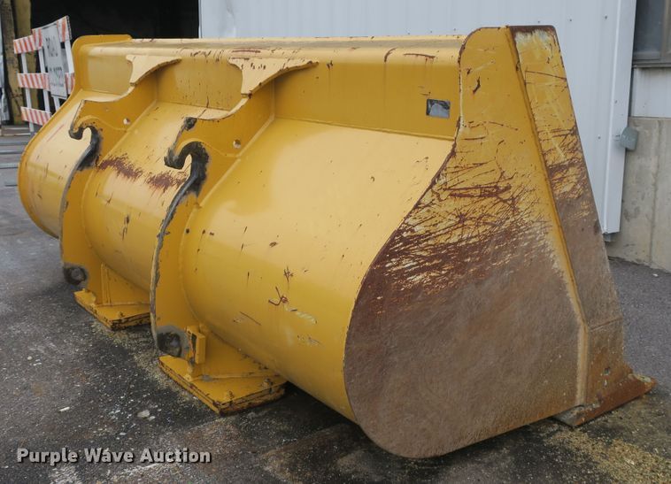 image for item DB10103 2016 John Deere 644K wheel loader