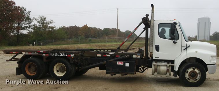 image for item DB10150 2005 Freightliner Business Class M2 roll-off container truck