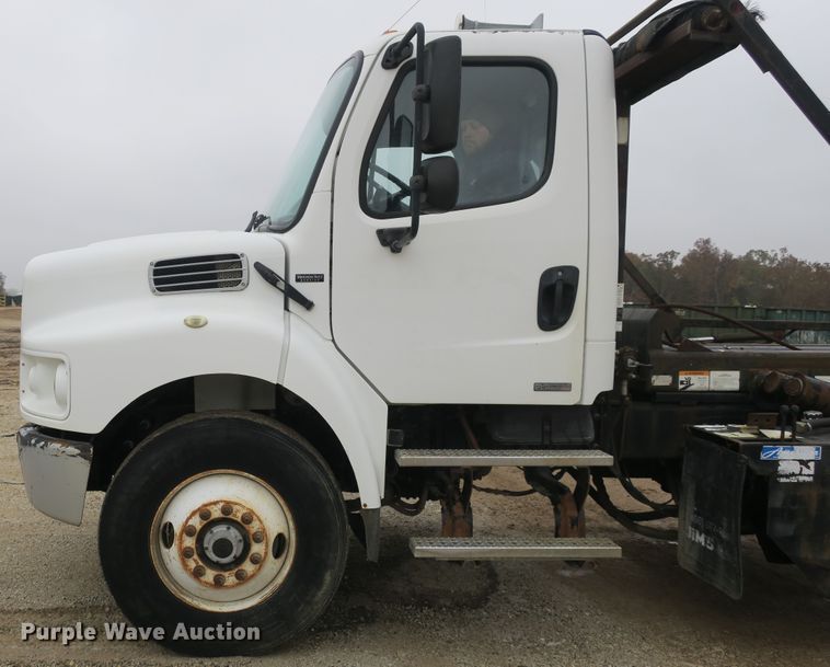 image for item DB10150 2005 Freightliner Business Class M2 roll-off container truck